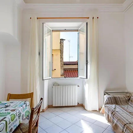 Apartamento Pleasant In Near Bagni Paradiso Beach Sanremo