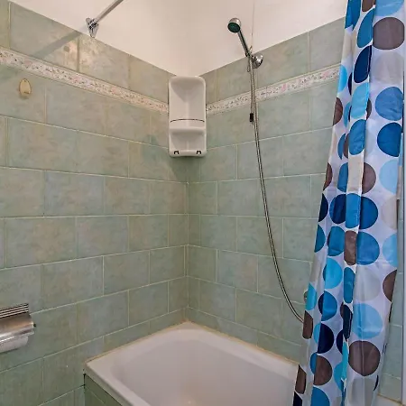 Pleasant In Near Bagni Paradiso Beach Apartamento Sanremo